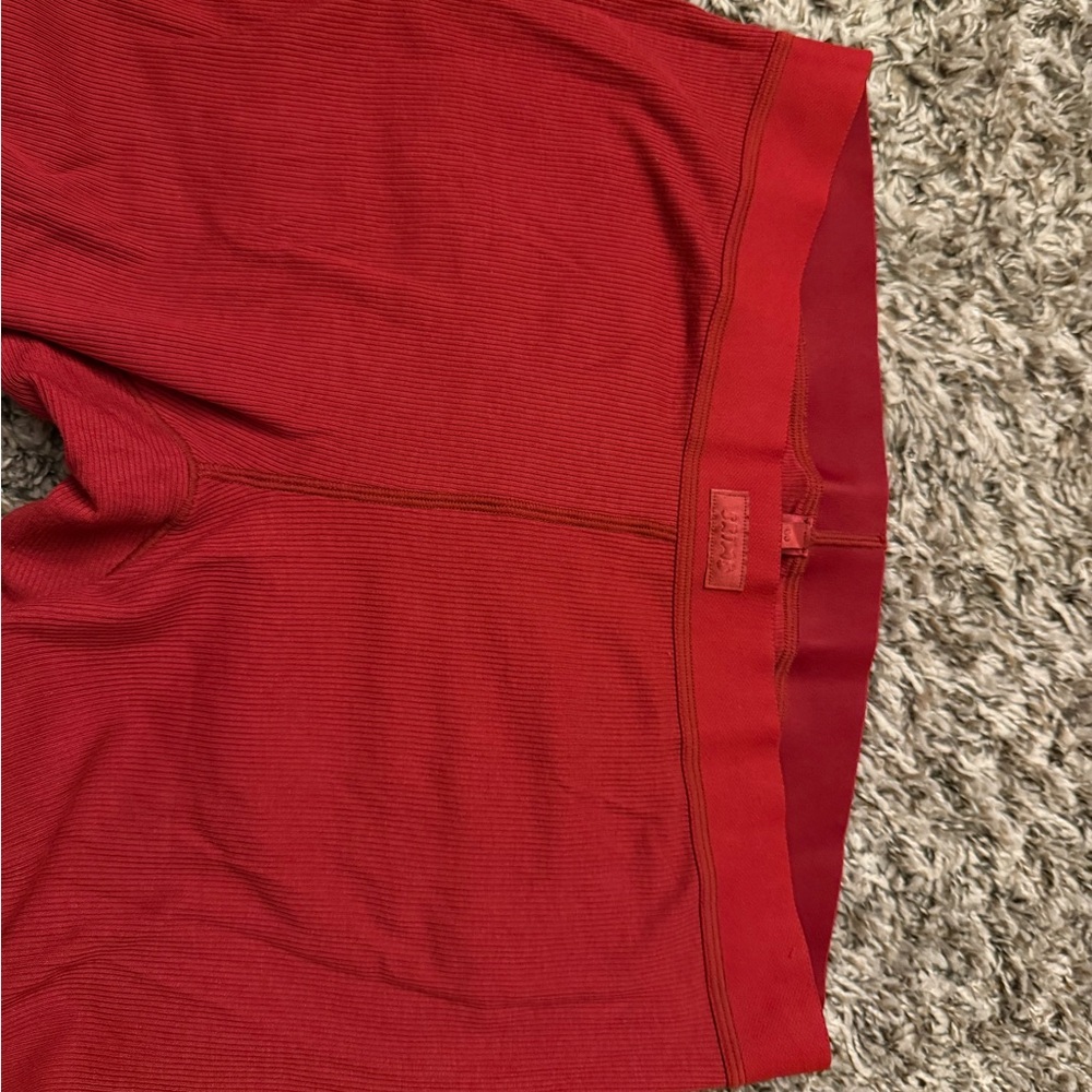SKIMS Red Leggings